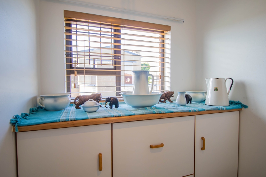 6 Bedroom Property for Sale in Myburgh Park Western Cape